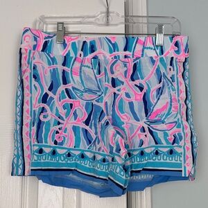 Lilly Pulitzer Women’s Printed Shorts - Blue & Pink VGUC. Size M